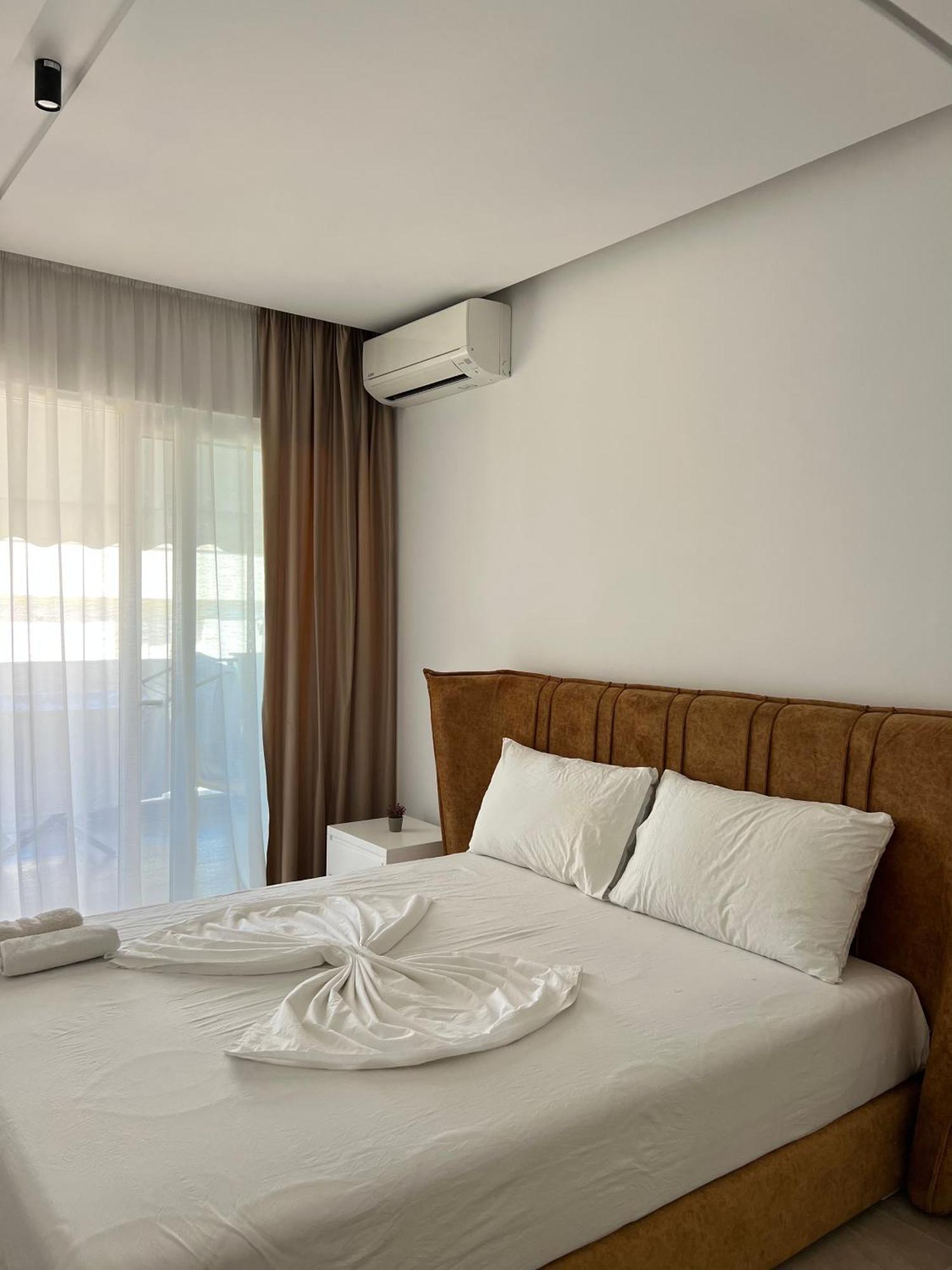 Saranda Deluxe Apartments Dış mekan fotoğraf