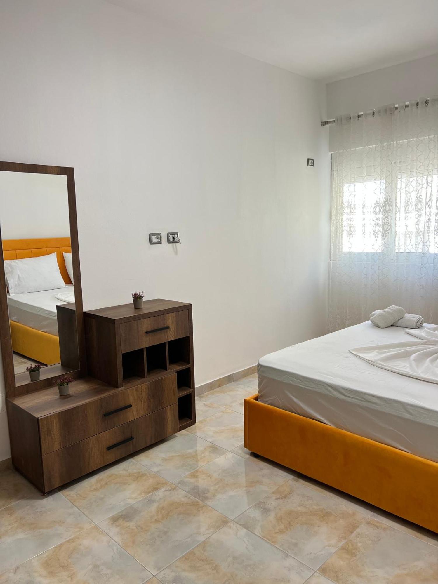 Saranda Deluxe Apartments Dış mekan fotoğraf